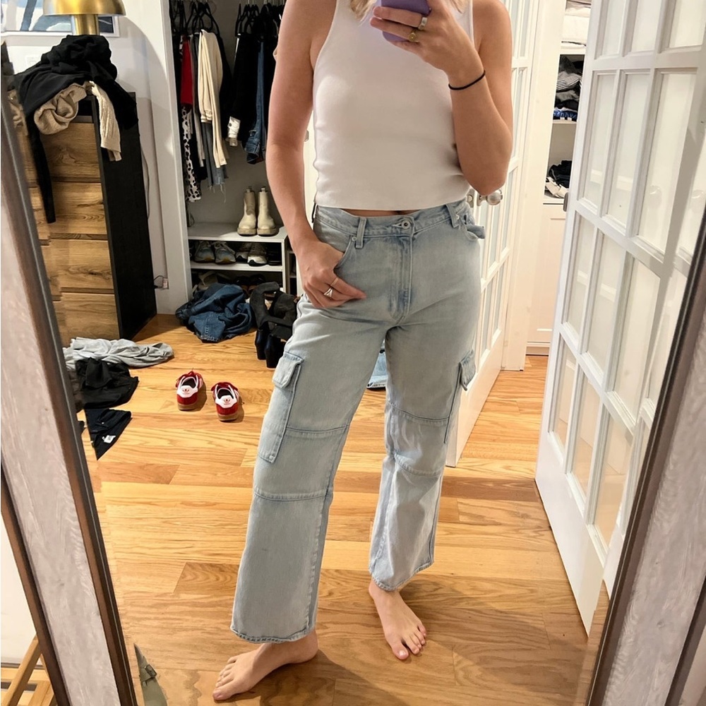 Levi’s blue cargo jeans